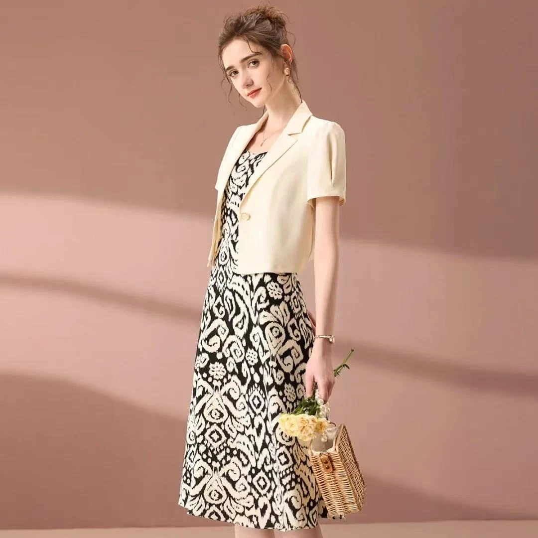 946气质时尚显瘦连衣裙女2025新款爆款夏季减龄女神范两件套裙子