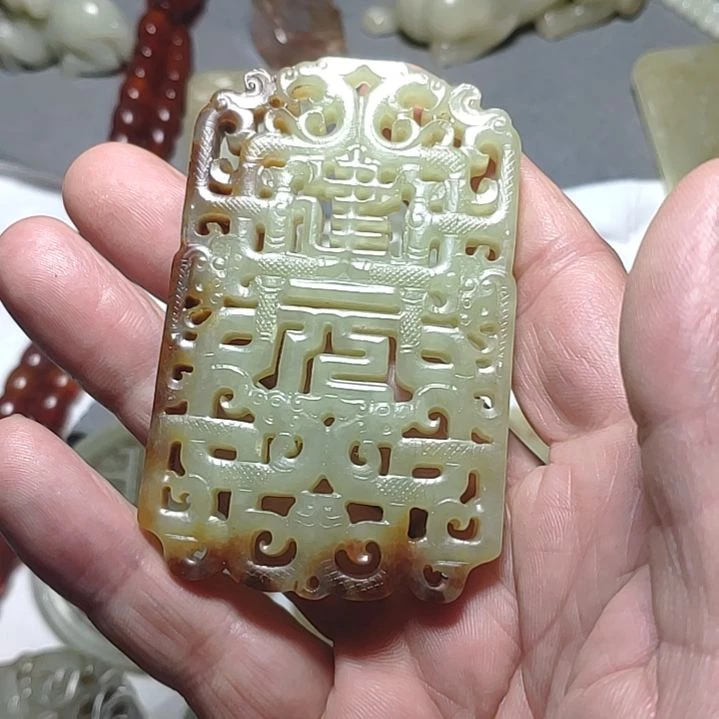 和田玉颈饰未镶嵌妙**演