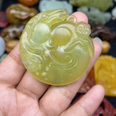 蛇纹石玉未镶嵌颈饰62