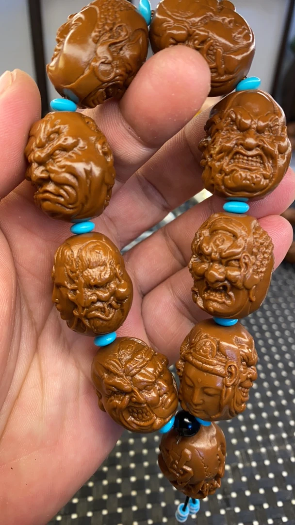 2.3四面山鬼神魔道雕刻手串黄金树上沉水核不是橄榄核是沉水核