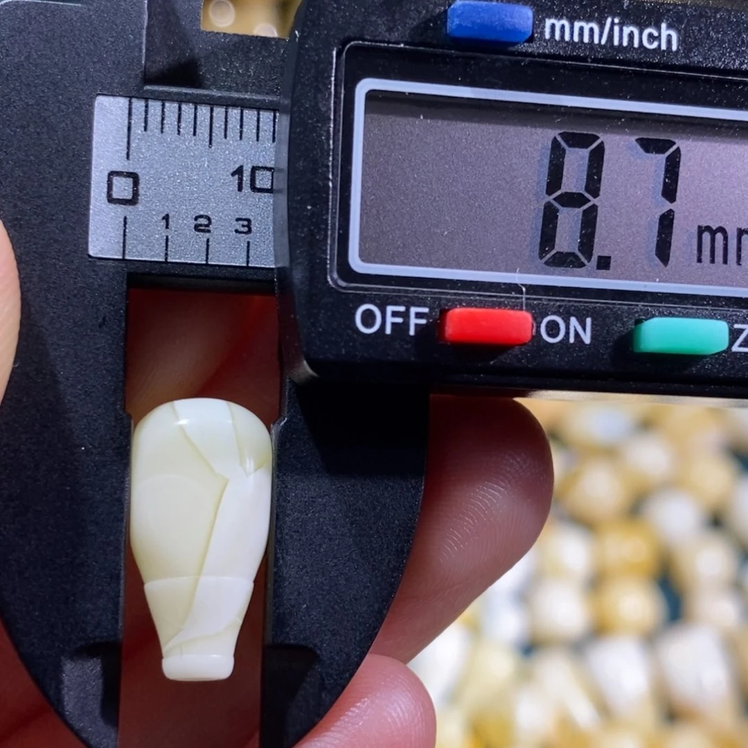 蜜蜡裸石未镶嵌配饰