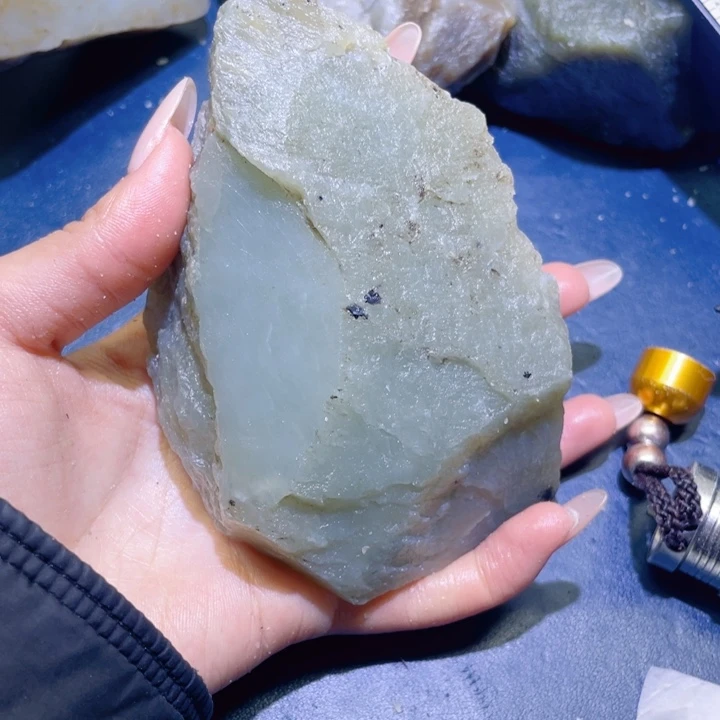 和田玉未镶嵌珠宝半成品