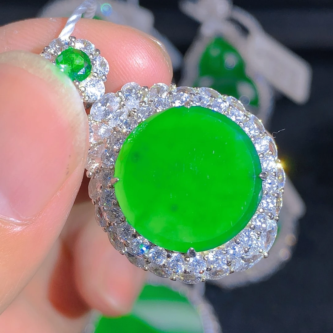 翡翠颈饰银S925镶嵌吊坠