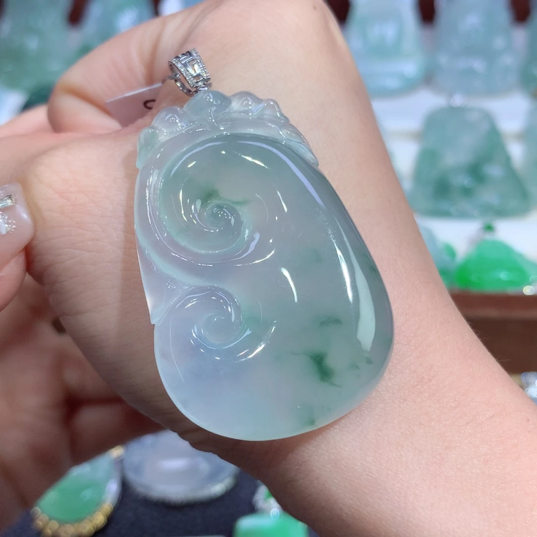 吊坠(不含链)18K金镶嵌翡翠天然缅甸A货翡翠揭阳工如意