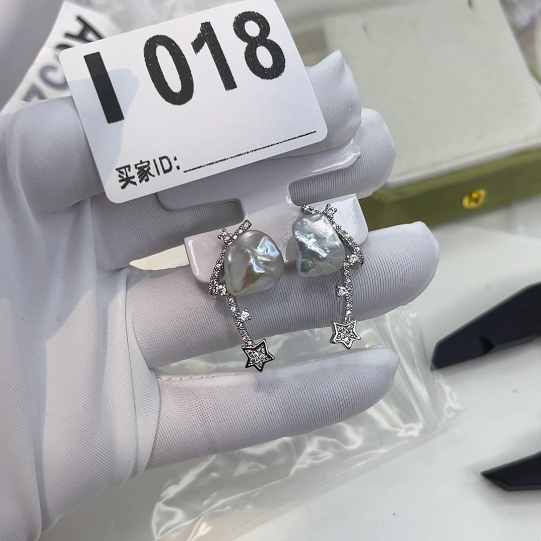 淡水珍珠合金耳饰