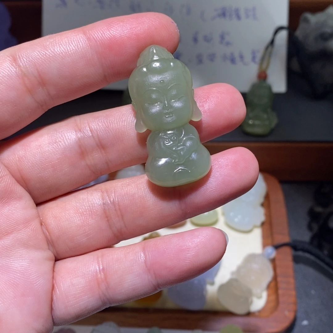 侑***1和田玉未镶嵌颈饰宝宝佛