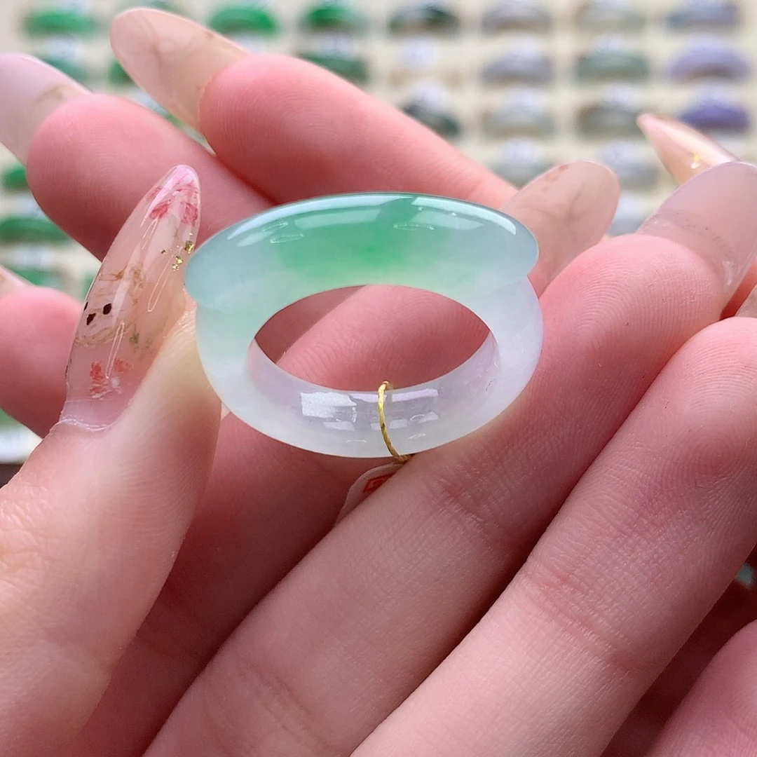 翡翠未镶嵌戒指港17.18