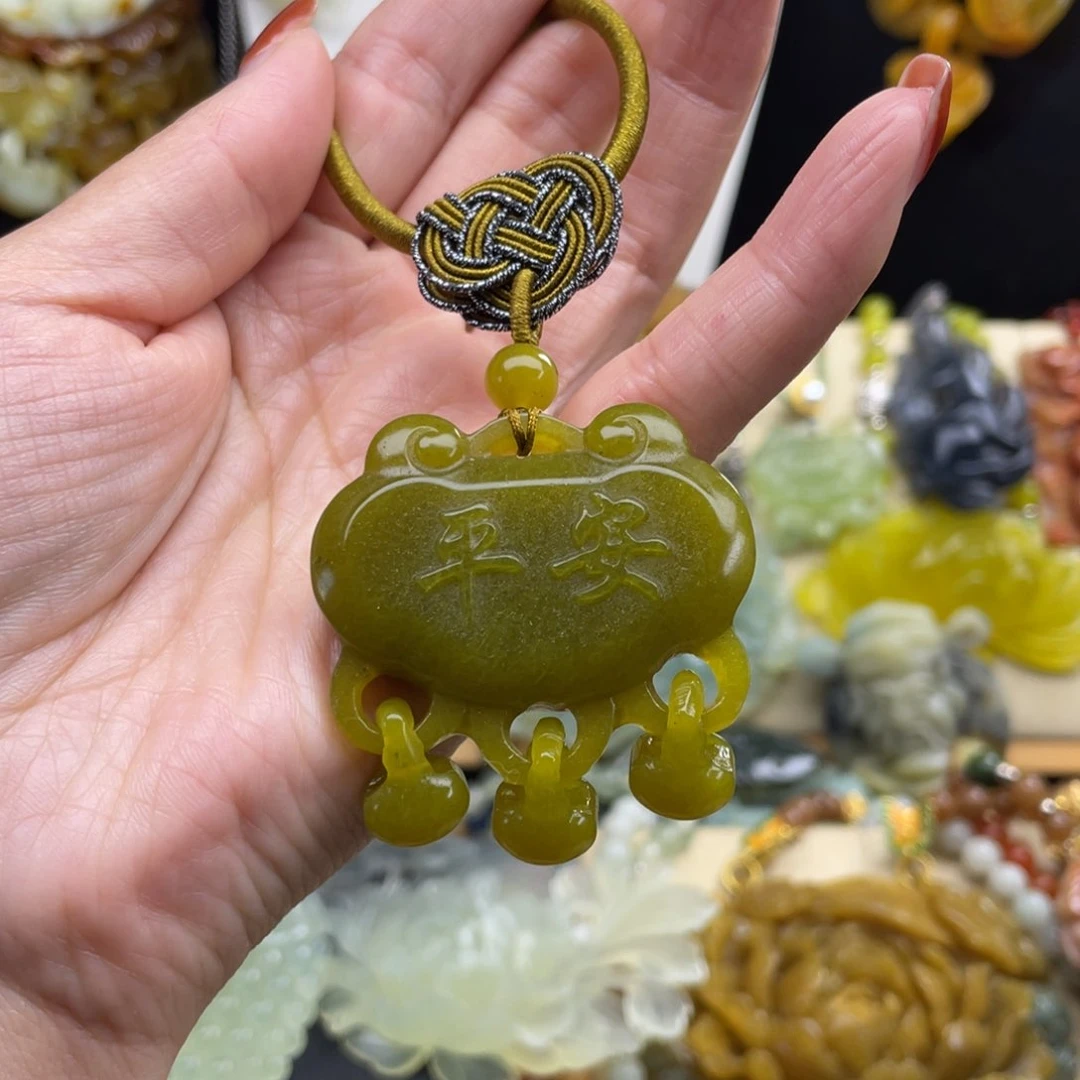 未镶嵌蛇纹石玉颈饰