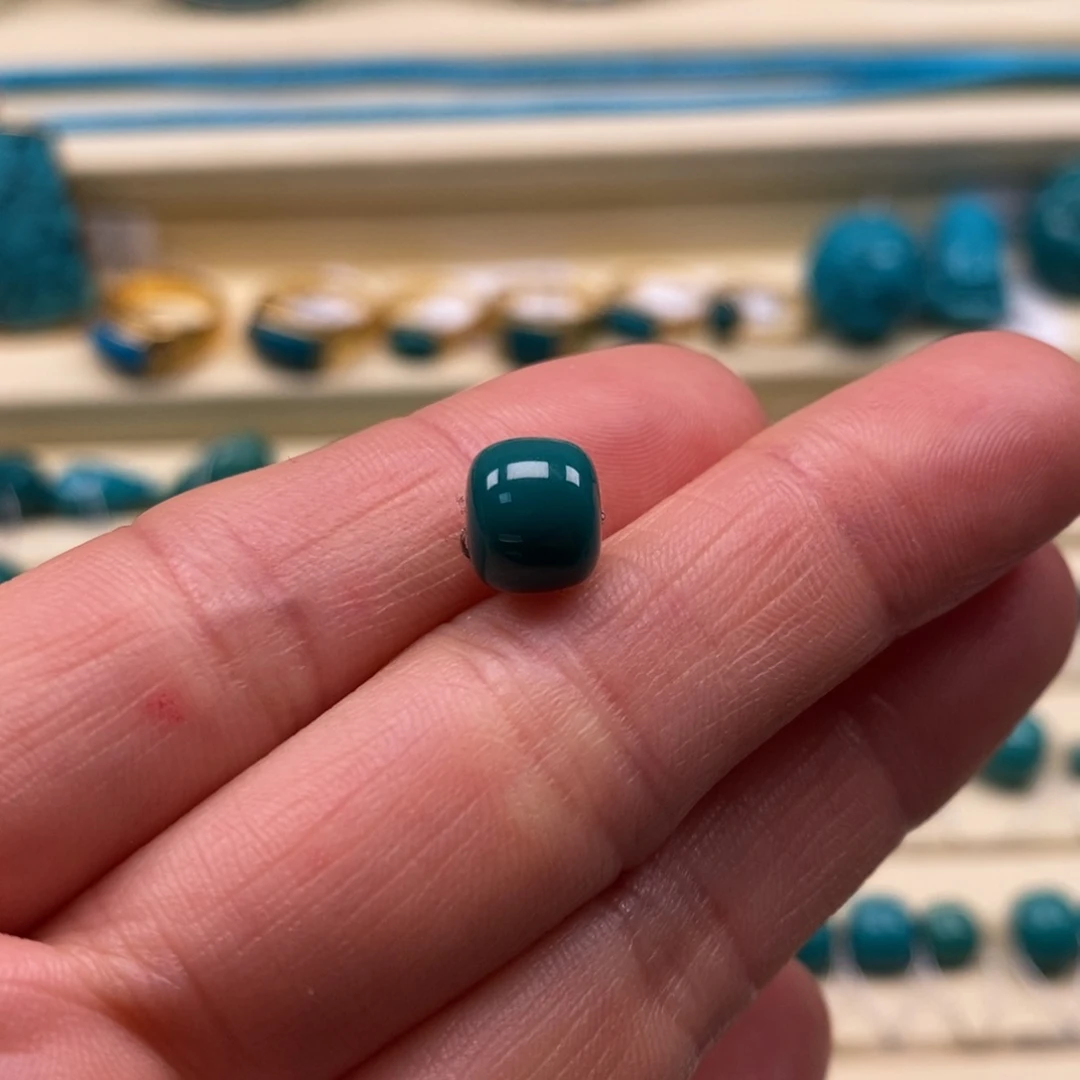 绿松石未镶嵌珠宝奇石直径8.3×7.1老型