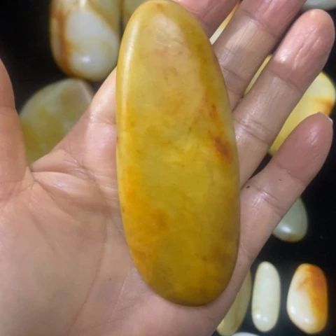 和田玉（糖玉）未镶嵌挂件