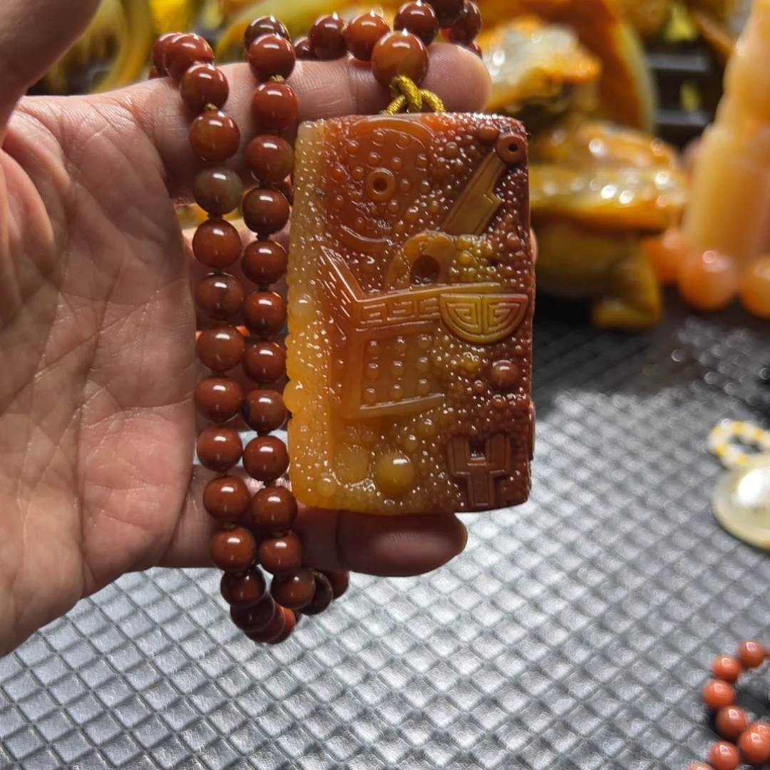 石英质玉未镶嵌颈饰