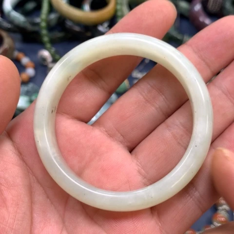 【闪购商品】颈饰未镶嵌和田玉（糖玉）