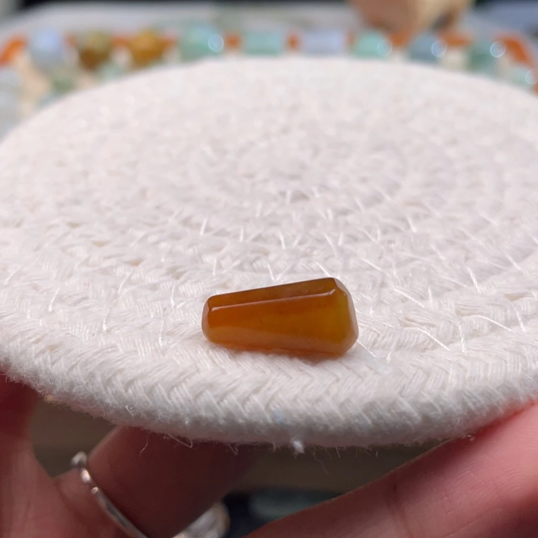 未镶嵌定制翡翠天然缅甸翡翠a货天然红随形