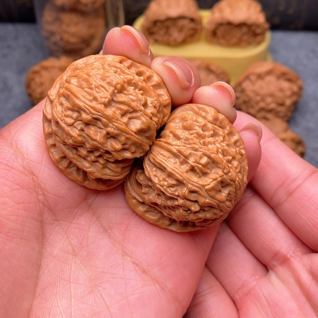 文玩核桃把件愉*球白40全