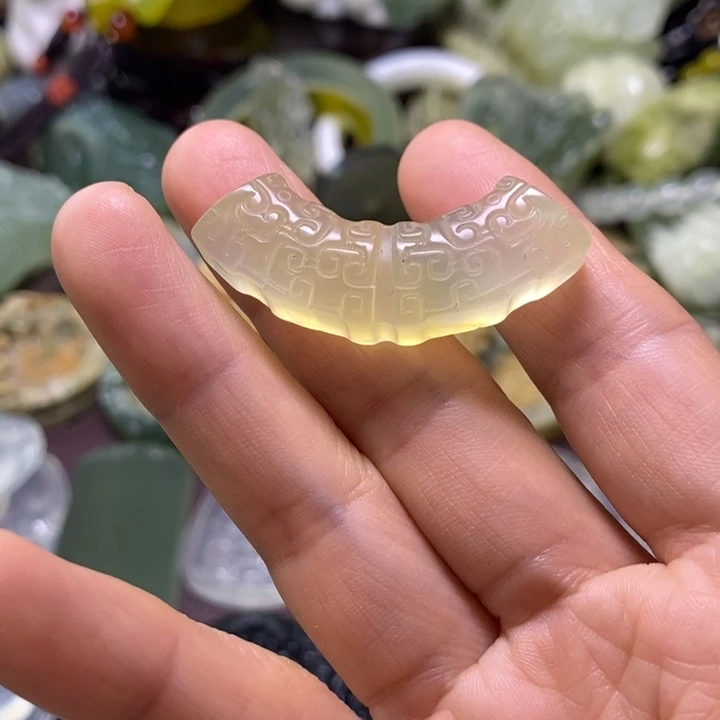 岫玉未镶嵌岫玉颈饰