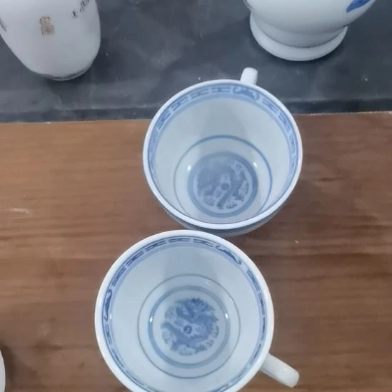 宁***W长款当代景德镇陶瓷工艺品
