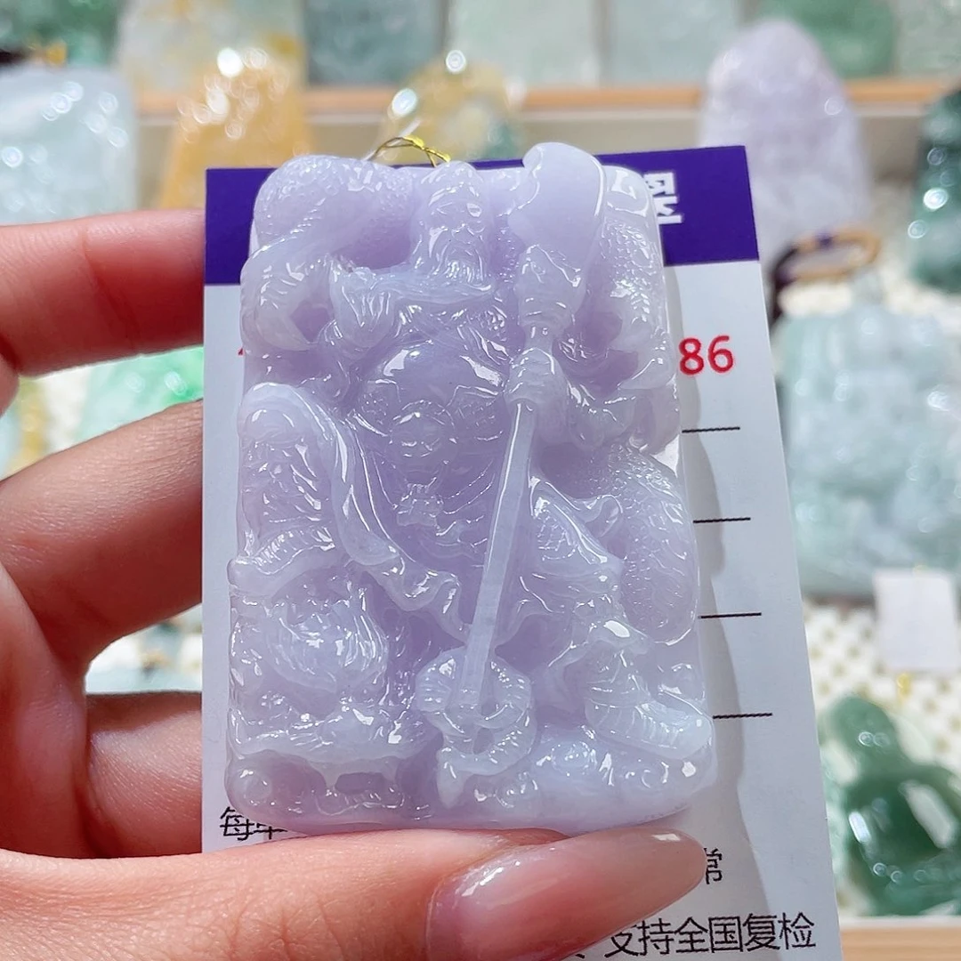 翡翠未镶嵌颈饰关公