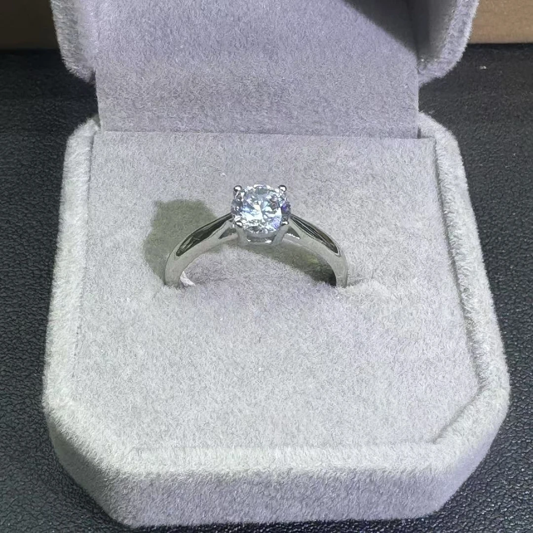 925银莫桑石戒指 光臂四爪一克拉戒指  xx100