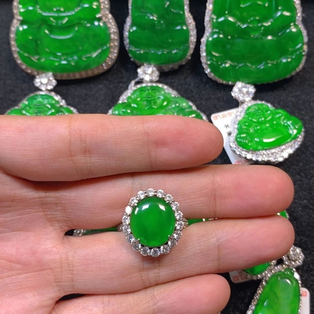 颈饰银S925镶嵌翡翠蛋面戒指