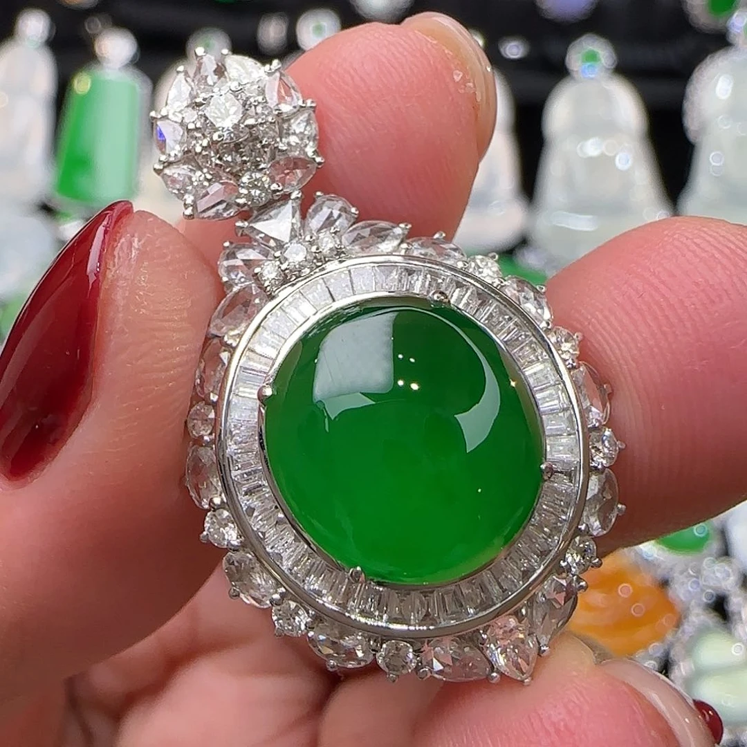 颈饰18K金镶嵌翡翠天然翡翠