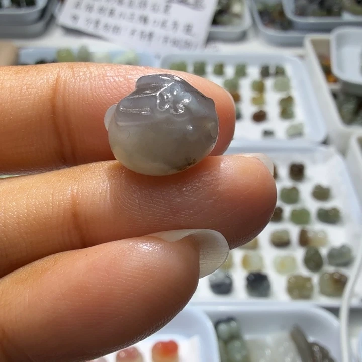 和田玉未镶嵌珠宝奇石