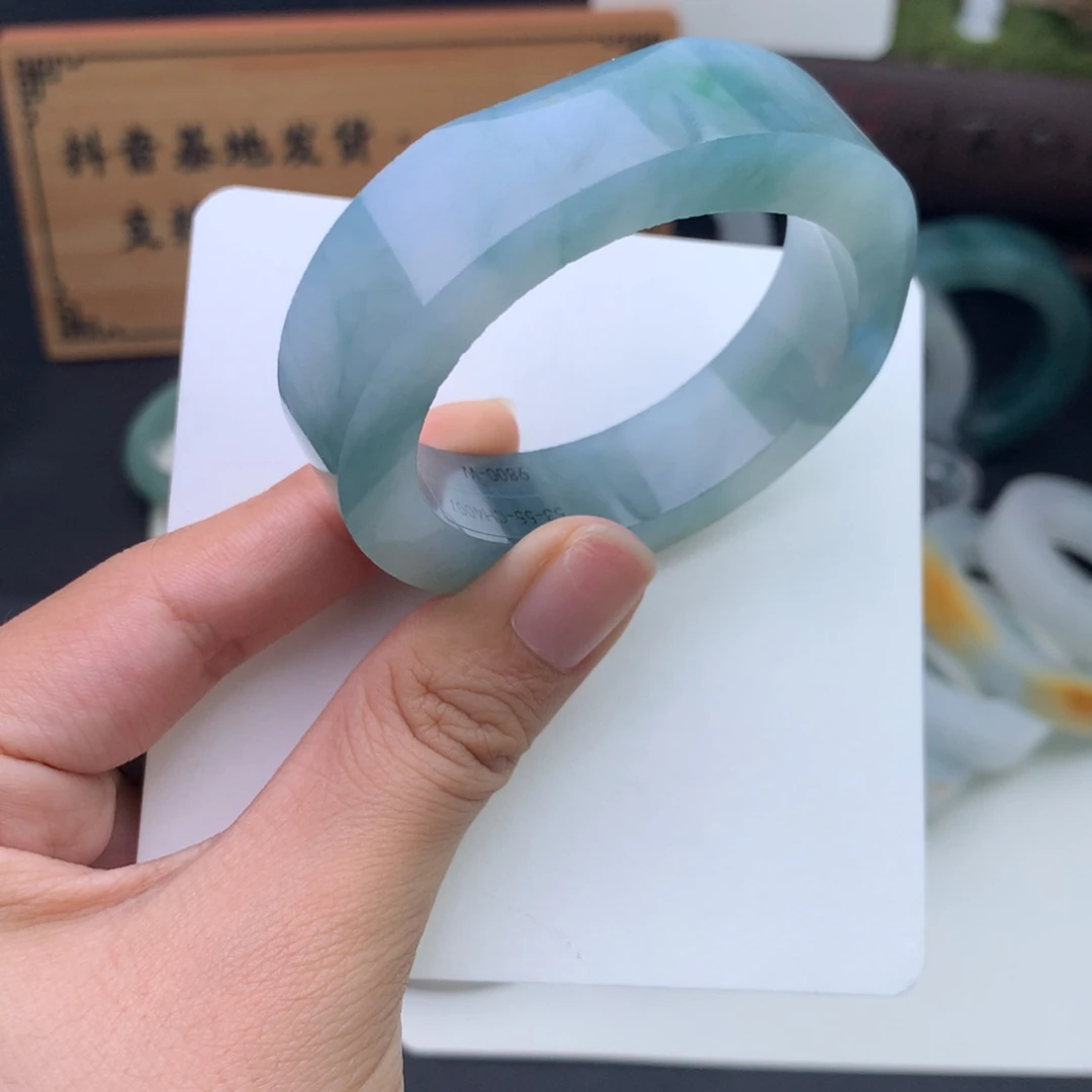 定制翡翠手镯未镶嵌
