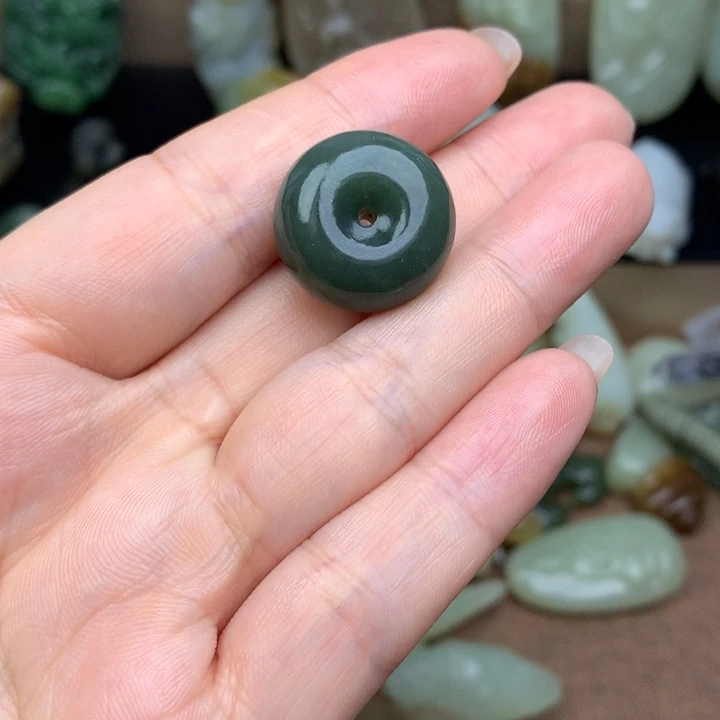 未镶嵌和田玉挂件