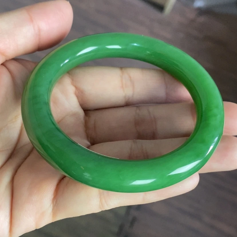 【闪购商品】未镶嵌手镯和田玉（碧玉）