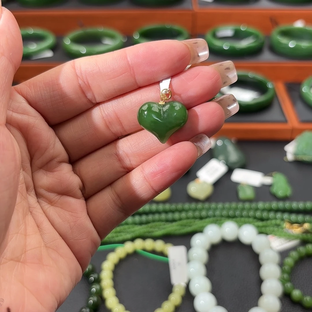 和田玉18K金镶嵌吊坠(不含链)辣阳绿18k