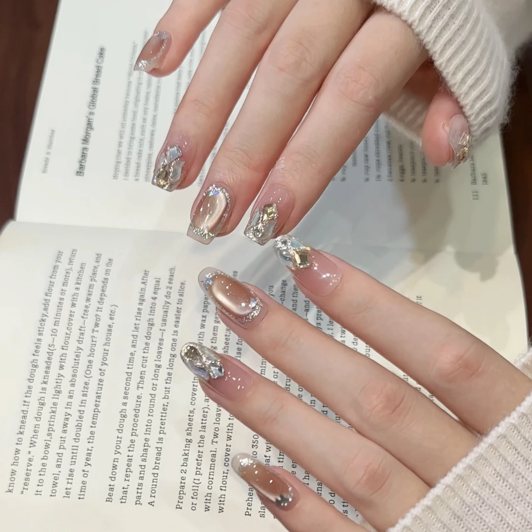 TUGE Nail “香槟摩卡”秋冬系猫眼带钻韩系温柔风穿戴甲TGXX1016