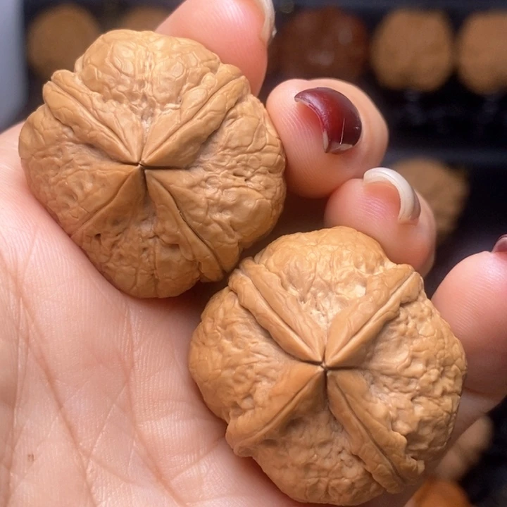 文玩核桃吊坠粗筋四棱