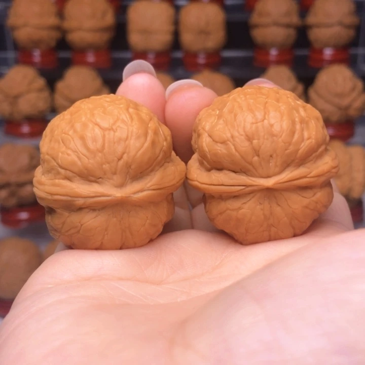 文玩核桃吊坠42龙蛋