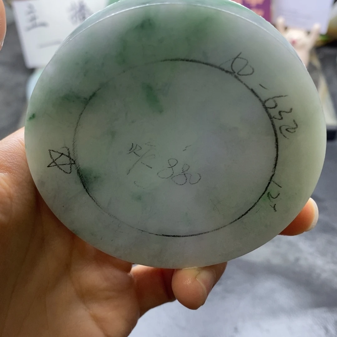 定制翡翠未镶嵌翡翠手镯