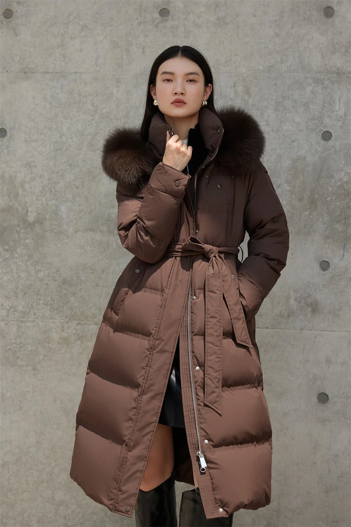 824Y827长款帽时尚女修身型女士冰美人可舒自在长款羽绒服