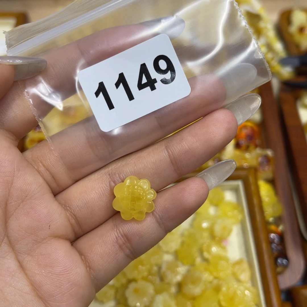 琥珀珠宝奇石未镶嵌小***叔