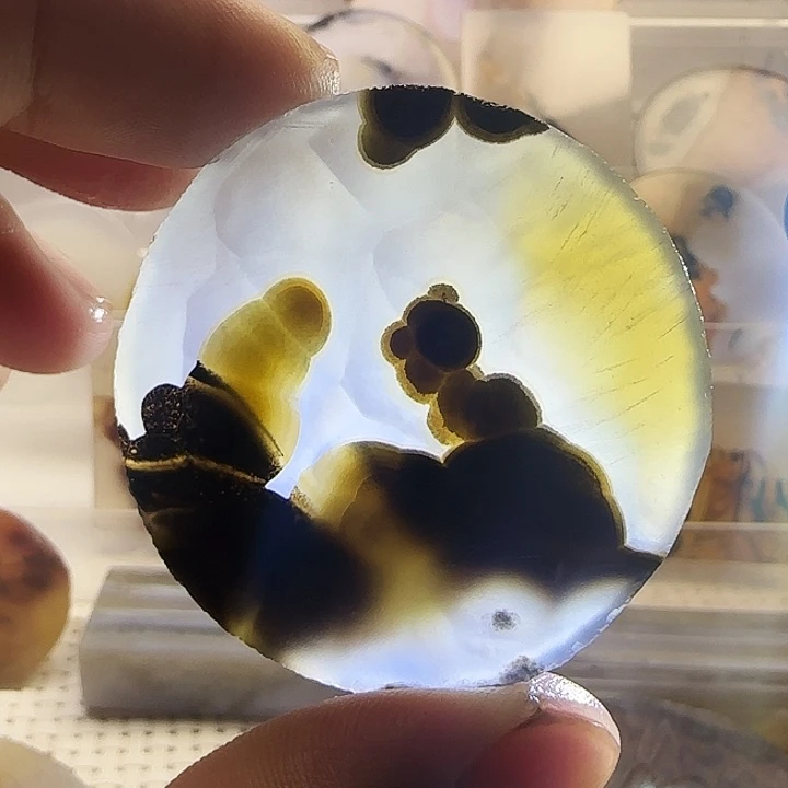 玛瑙/玉髓未镶嵌珠宝奇石