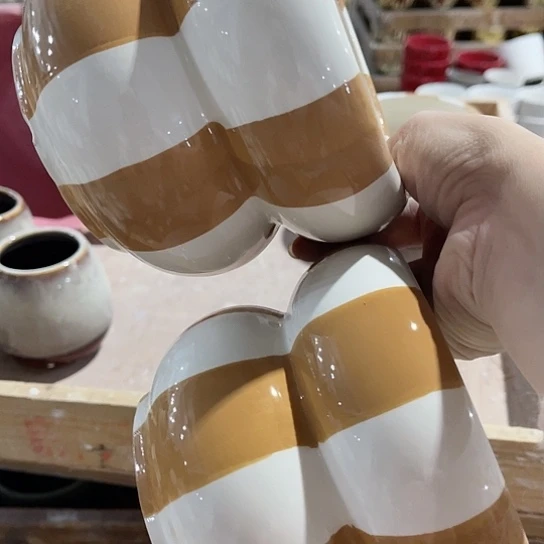 多肉绿植陶瓷花盆9.9包邮，有孔