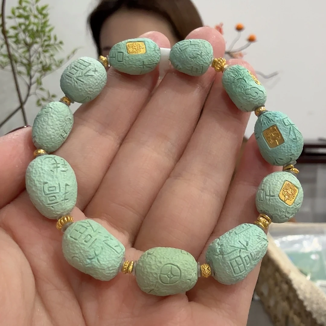 绿松石未镶嵌珠宝奇石