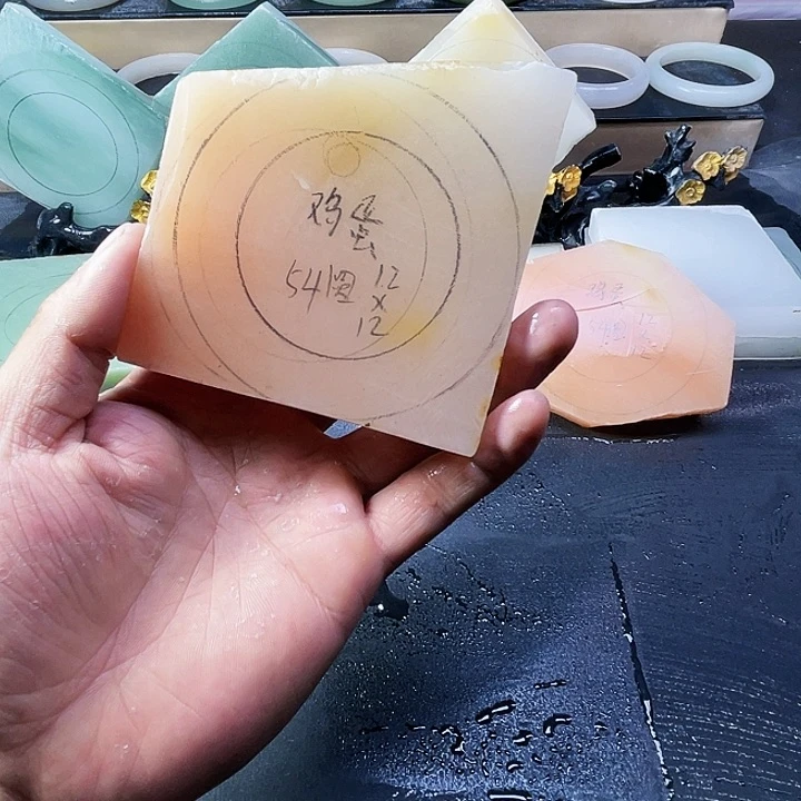 【闪购商品】石英质玉（金丝玉）手镯未镶嵌鸡****蛋加工定制