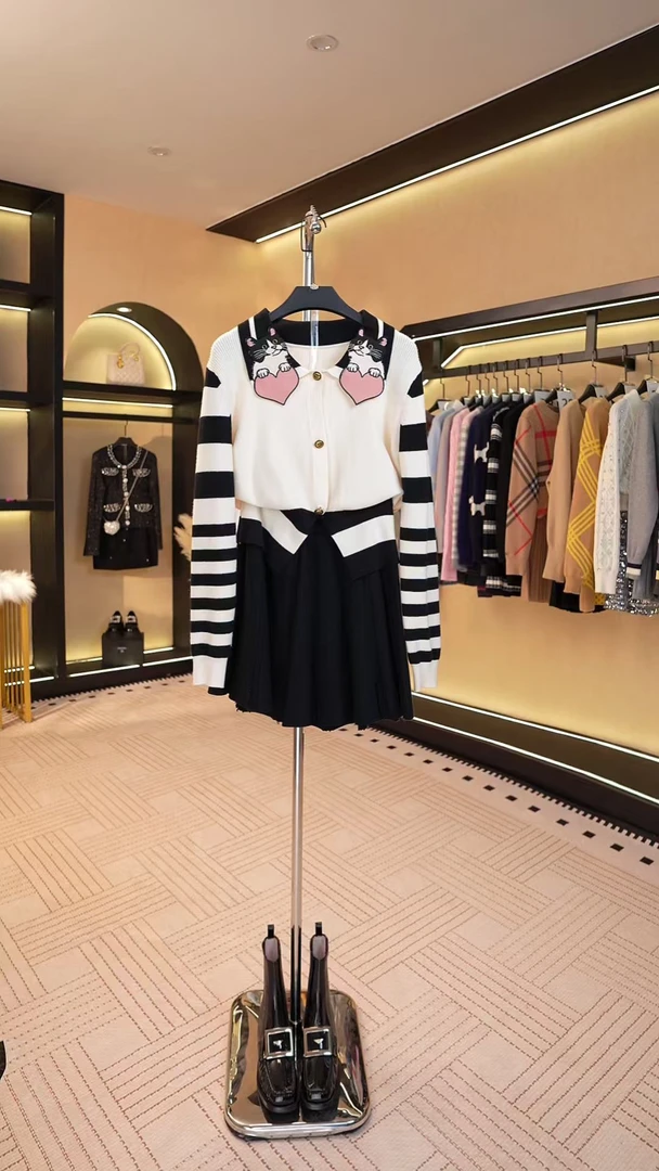 【关关】秋冬百搭套装针织设计师款高定女装时尚 A256