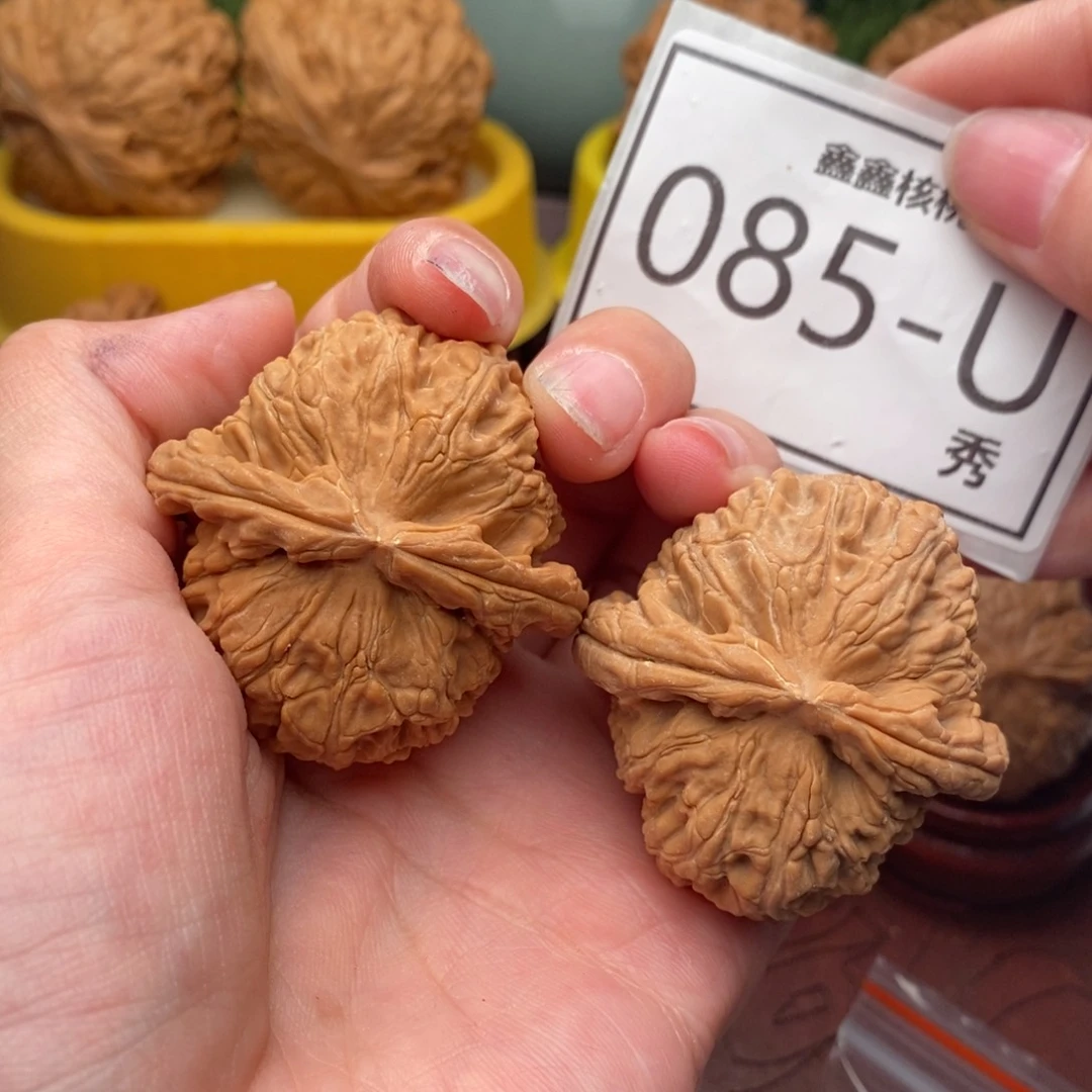 文玩核桃把件白狮42