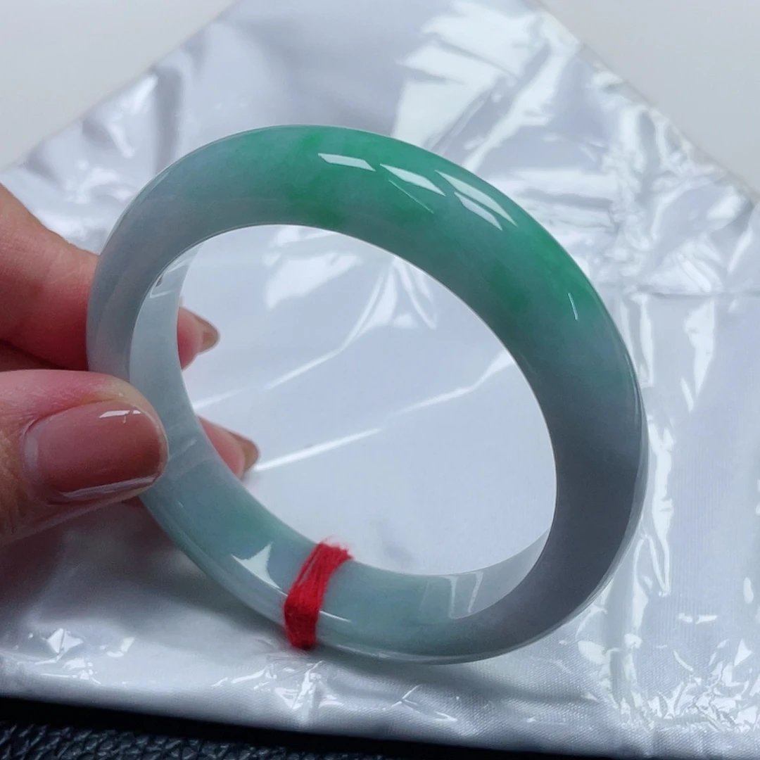 翡翠手镯未镶嵌缅甸翡翠