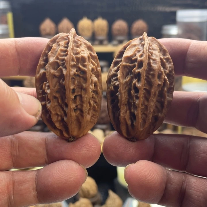 文玩核桃吊坠橄榄球28