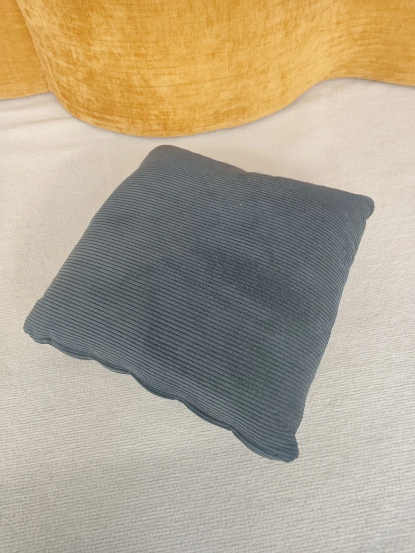 布艺抱枕