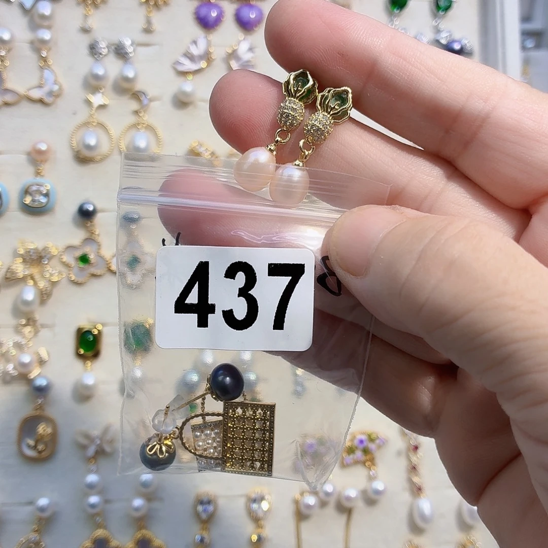 B***）合金淡水珍珠耳饰