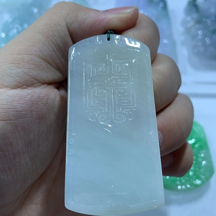 翡翠未镶嵌颈饰天然翡翠A货吊坠