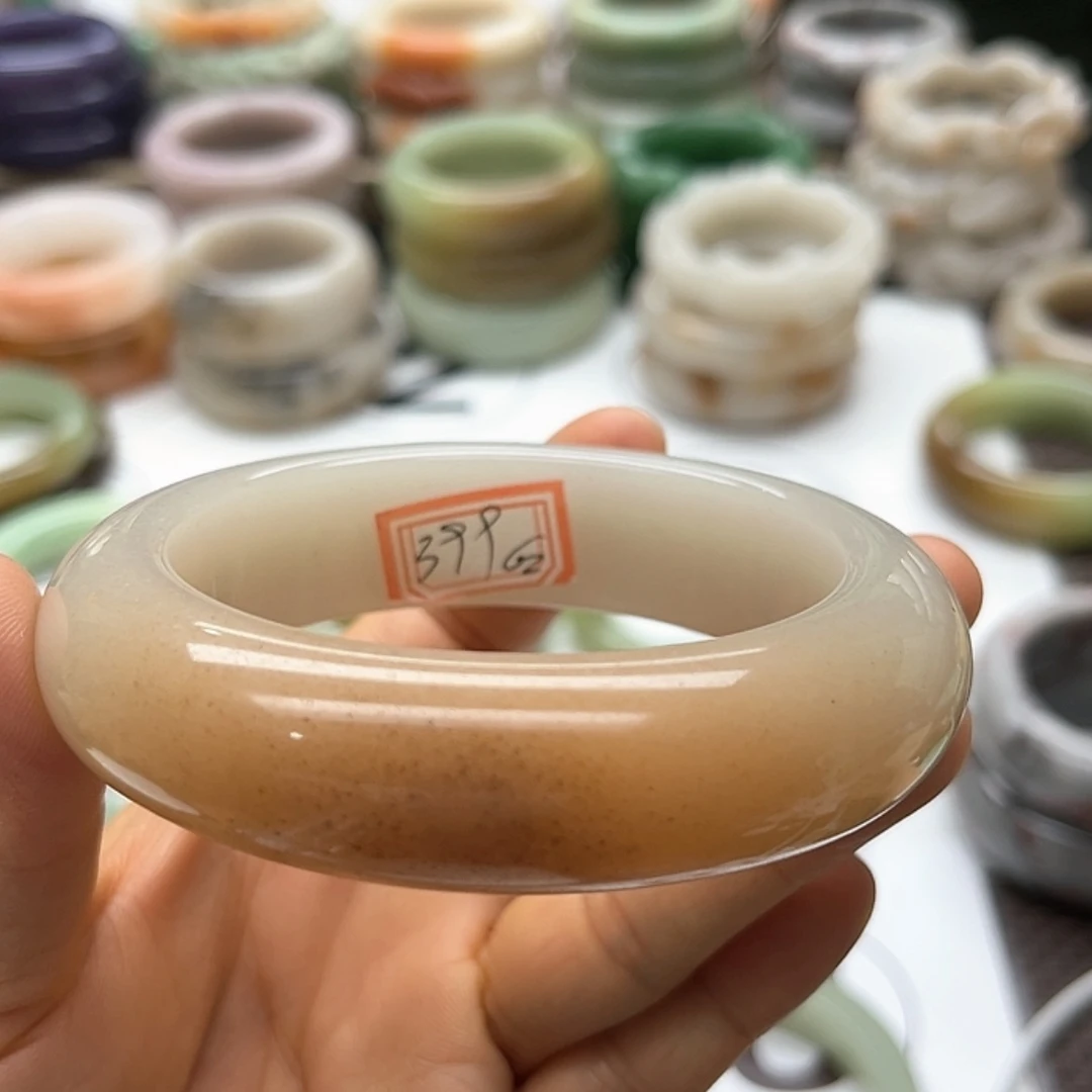 【闪购商品】未镶嵌手镯石英质玉一口芝麻糖福利