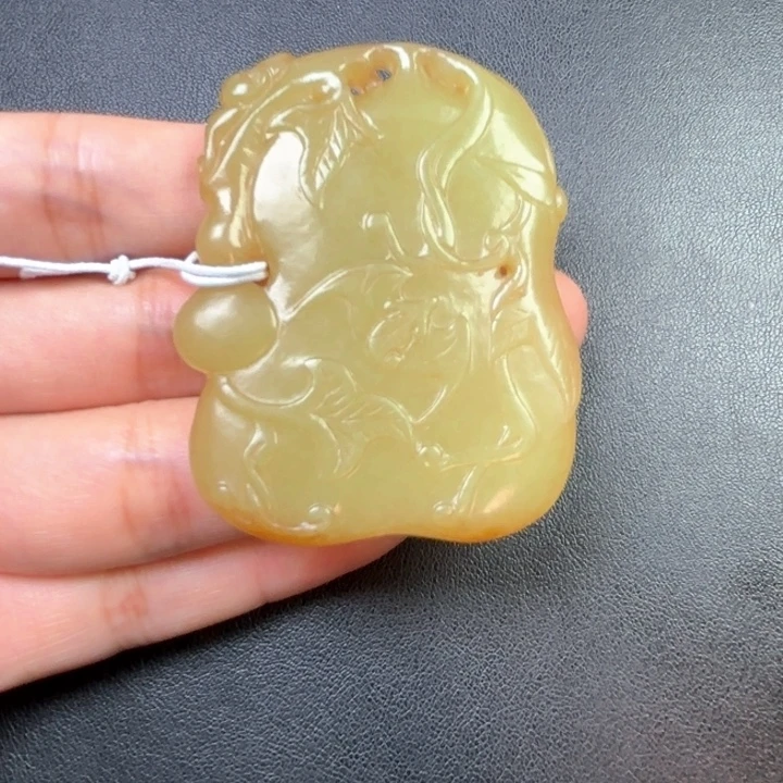 y***f和田玉未镶嵌挂件