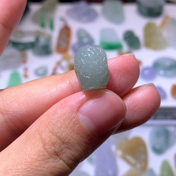 未镶嵌定制翡翠龙珠