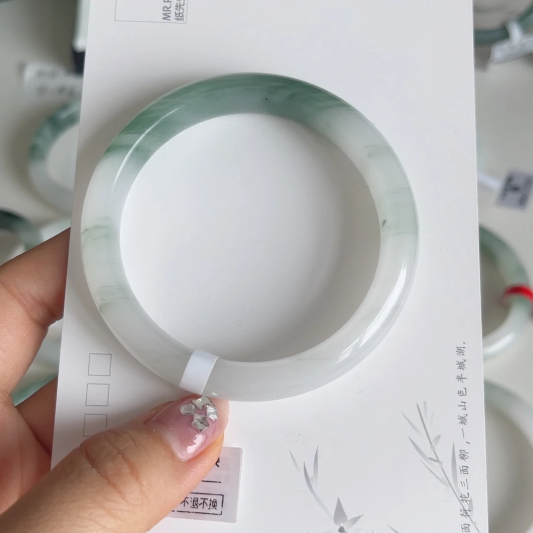 石英质玉手镯未镶嵌拍二发一